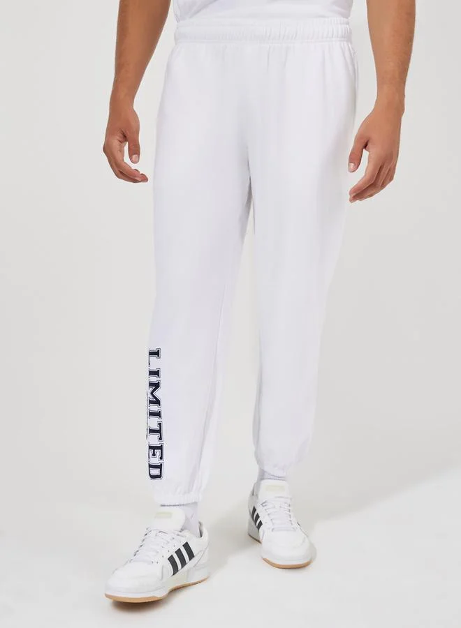 Styli Styli Premium Varsity Print Heavy Jersey Oversized T-Shirt and Joggers Co-Ords
