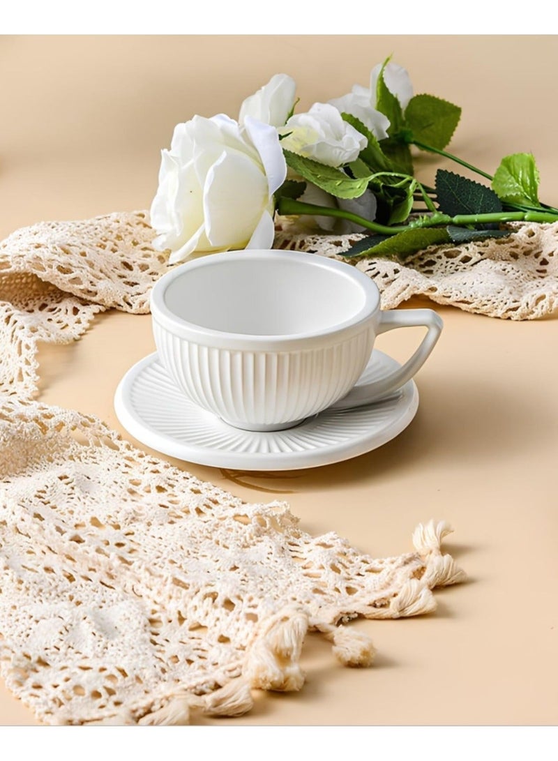 فنجان مع طبق من البورسلين عالي الجودة سعة 280 مل باللون الأبيض ليعكس لمسة فاخرة من الرقي والفخامة - Image 5