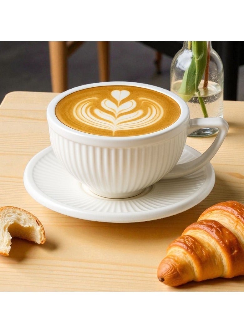 فنجان مع طبق من البورسلين عالي الجودة سعة 280 مل باللون الأبيض ليعكس لمسة فاخرة من الرقي والفخامة - Image 3