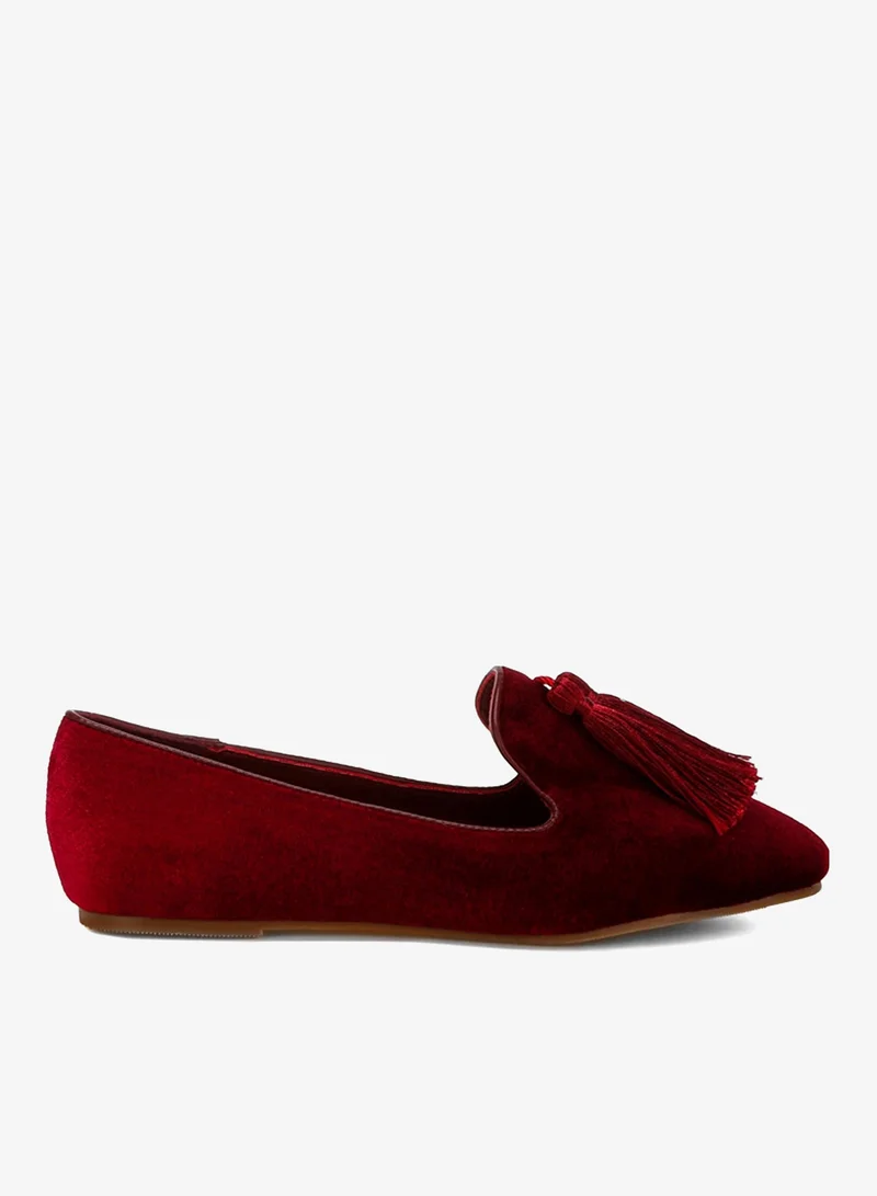Iconic Tassel Detail Velvet Loafers in Burgundy