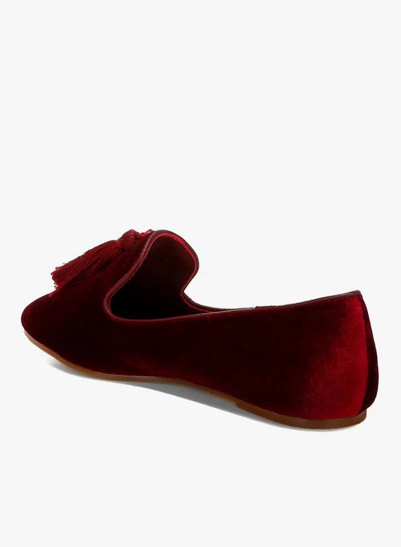 London Rag BURGUNDY Iconic Tassel Detail Velvet Loafers in Burgundy for Women | Best Price UAE