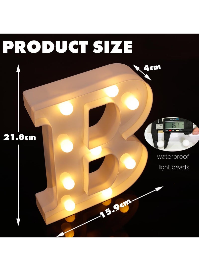 "B" حرف أبجدي LED ماركي يضيء حروف بلاستيكية واقفة، لافتة معلقة، حرف أبجدي لحفلات الزفاف وأعياد الميلاد وديكور المنزل تعمل بالبطارية باللون الأبيض 22 سم - Image 2