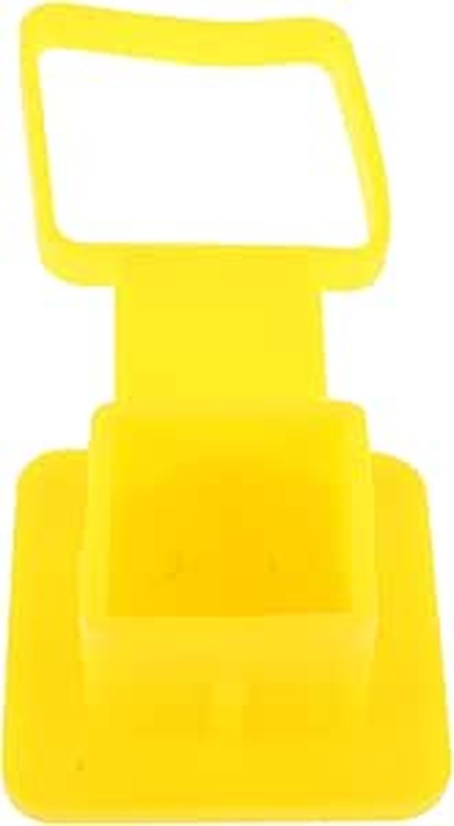 Universal Square Trailer Hitch Cover Rubber Plug Cap for Truck Tow Receiver Tube Protection - Image 1