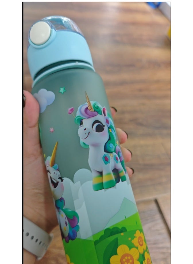 سترايكر زجاجة مياه سترايكر للأطفال سعة لتر واحد - تصميم خيالي لوحيد القرن الأخضر، خالية من مادة BPA ومضادة للتسرب - Image 4