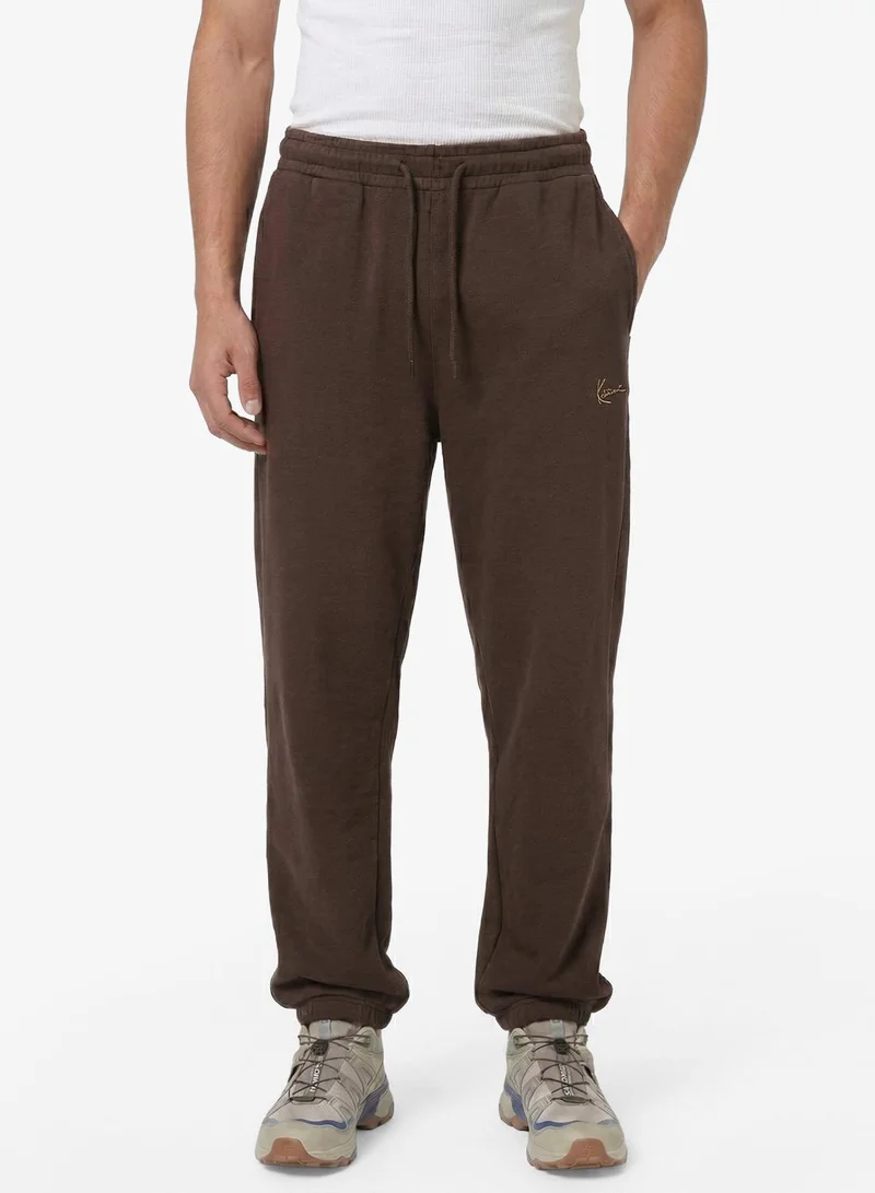 كارل كاني بنطلون رياضي واسع أساسي بتوقيع صغير