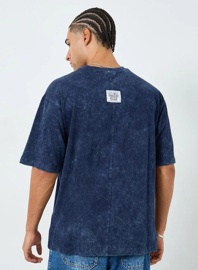 Styli  Men Navy Blue Acid Wash Crew Neck T-Shirt for Men | Best Price UAE