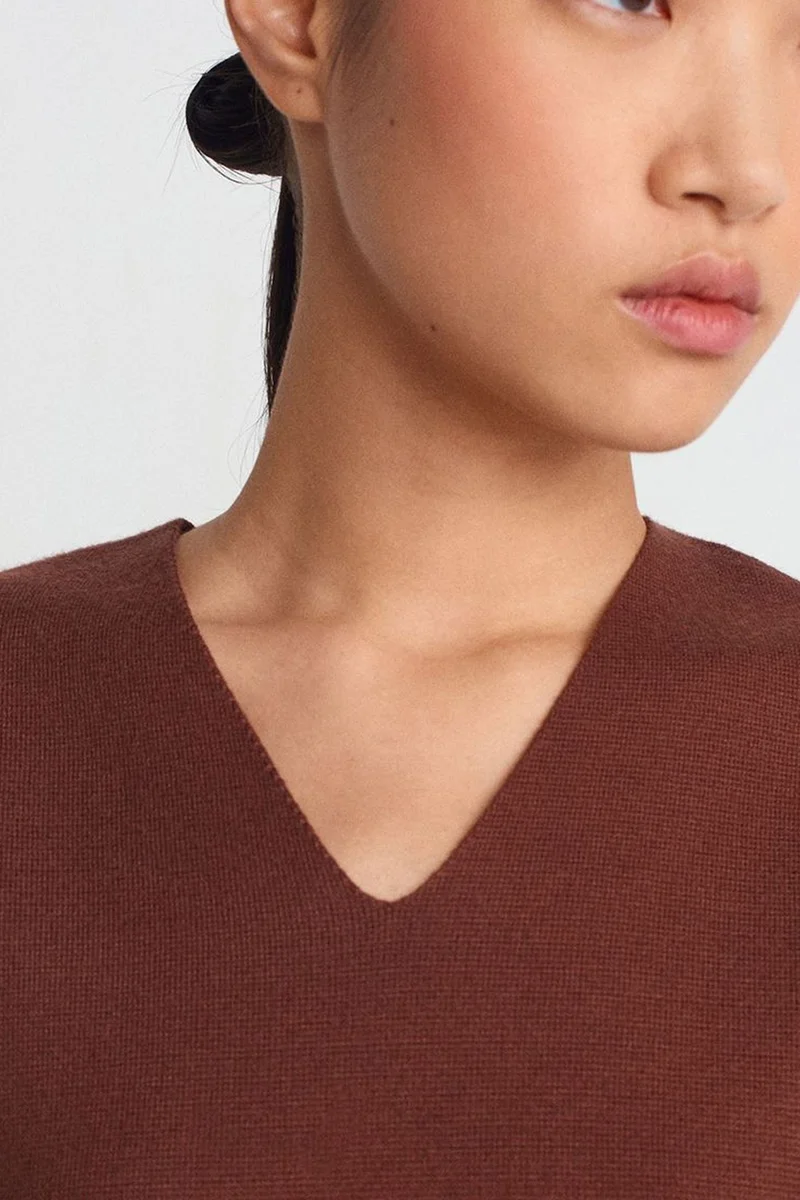 Dilvin Chestnut Brown DILVIN Women's Ribbed V-Neck Sweater Vest for Women | Best Price UAE