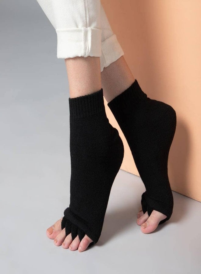 SELOME Foot Alignment Socks Men & Women Five Toe Separator Foot Pain Relief Bunion Corrector Plantar Fasciitis Improving Posture & Increasing Flexibility Free Size | Black 1 Pair - Image 5