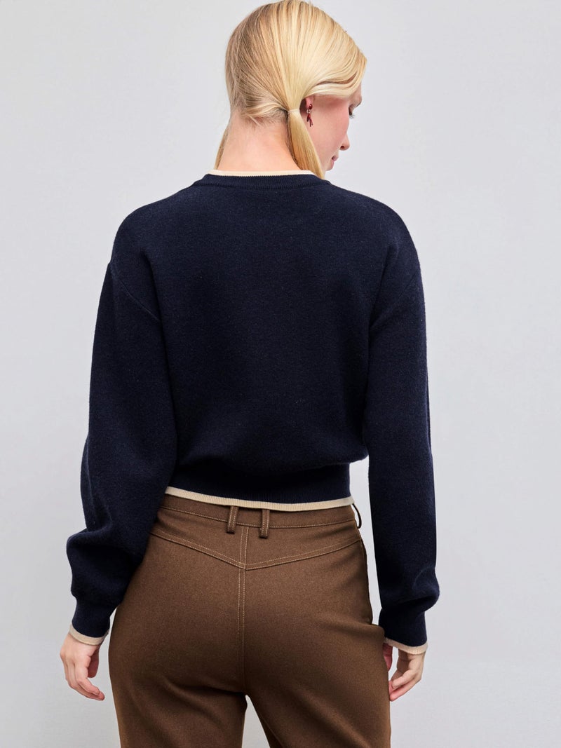 CIDER Women's Fall Sweaters Cropped Long Sleeve Cute Sweaters Bear Graphic Crewneck Soft Knit Casual Pullover - Image 4