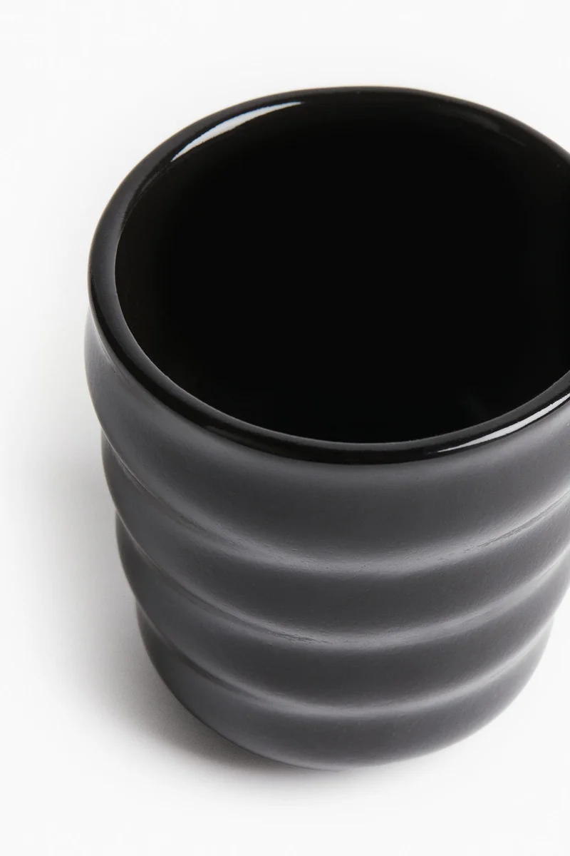 H&M Fluted stoneware mug