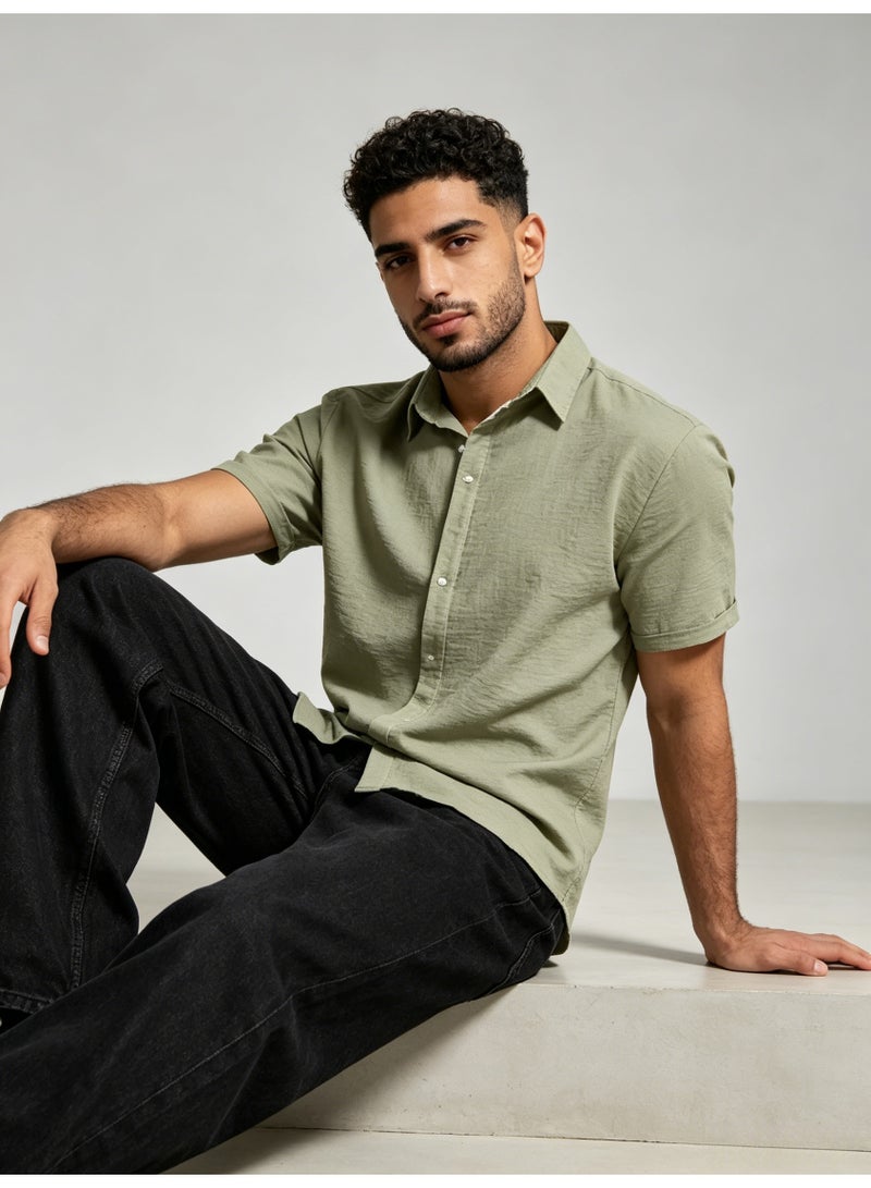 زارا ZARA Men’s Sage Green Textured Short Sleeve Button Down Shirt - Image 2