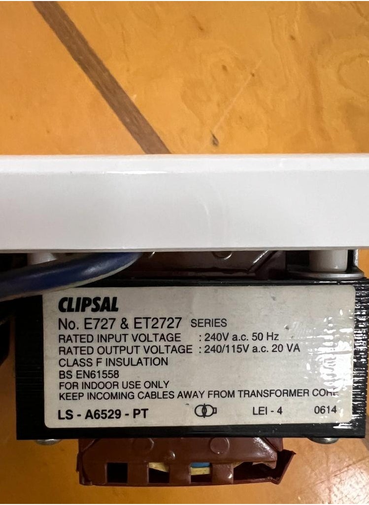 CLIPSAL - Clipsal Shavers Only Transformer Plug - Image 1