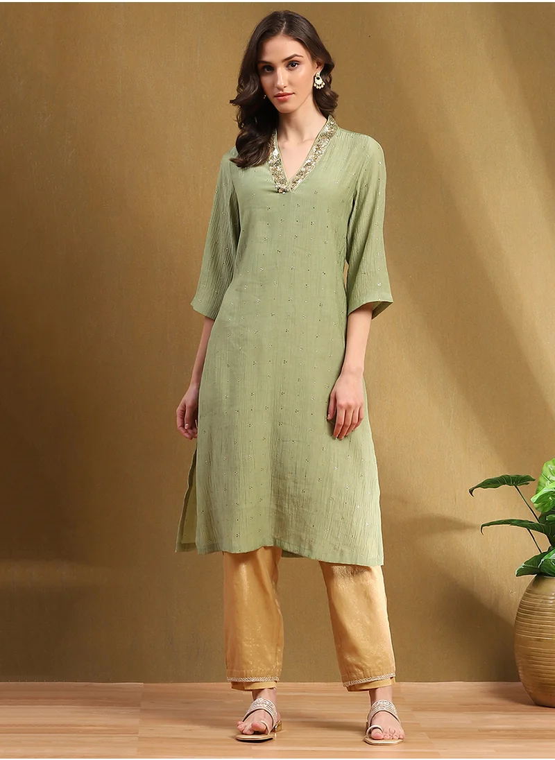 بيبا Embroidered V-Neck Kurti