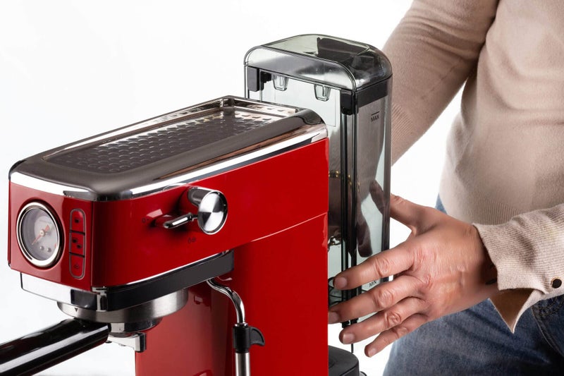 Ariete 1381 Coffee machine with pressure gauge, compatible with ground coffee and ESE pods, 1300 W, 1.1 L capacity, 15 bar pressure, ½ cup filter, Cappuccino device, Red - Image 4