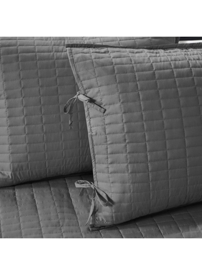 Comfort Spaces غطاء سرير يومي من Comfort Spaces - مزدوج الجوانب الفاخر - لحاف، بياضات مريحة لجميع الفصول مع تنورة السرير، وسائد متطابقة، 75'x39' رمادي فحمي 5 قطع - Image 4