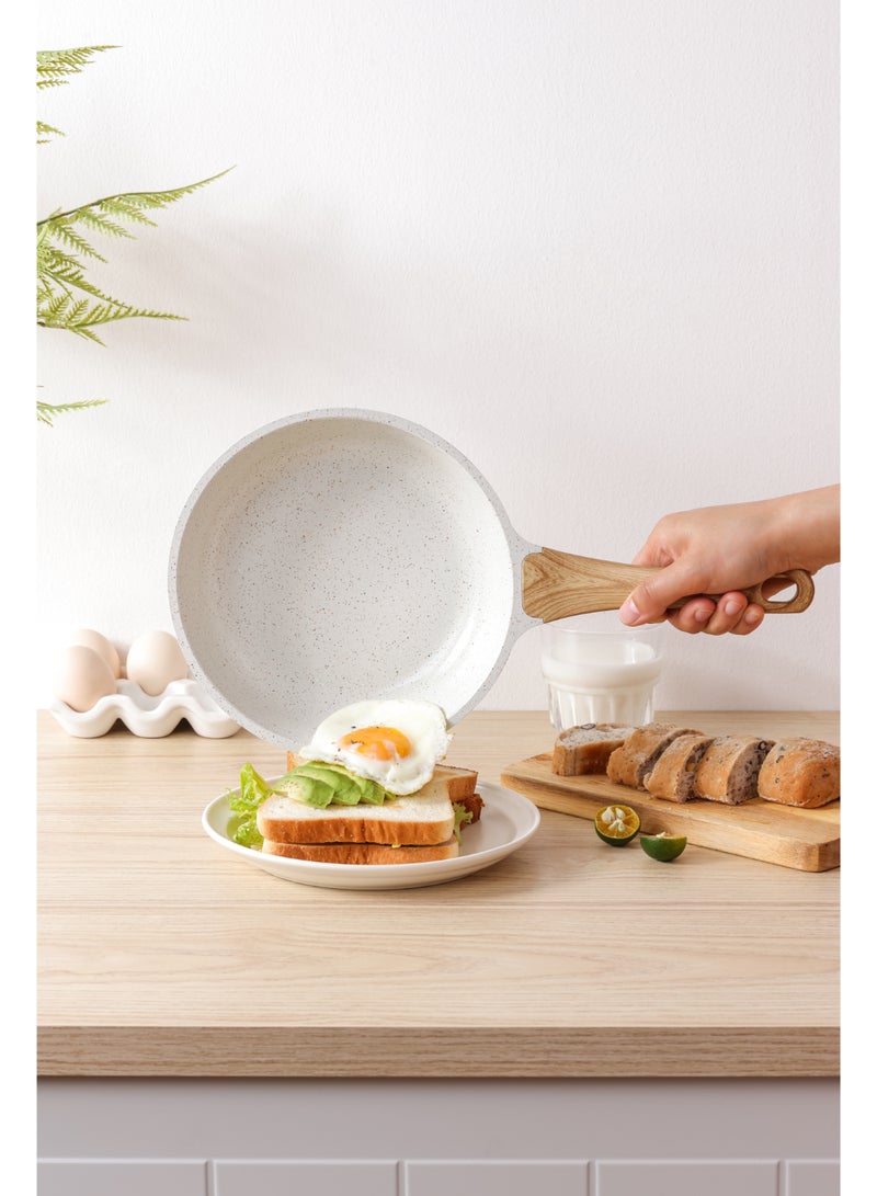 سنسارتي طقم أواني طهي سيراميك، طقم أواني ومقالي غير لاصقة، 10 قطع أواني طهي حثية، طقم طبخ مطبخ غير سام وصحي غير لاصق، مع طقم مقالي، PFAS وPTFE وPFOA وخالي من PFO، أبيض - Image 5