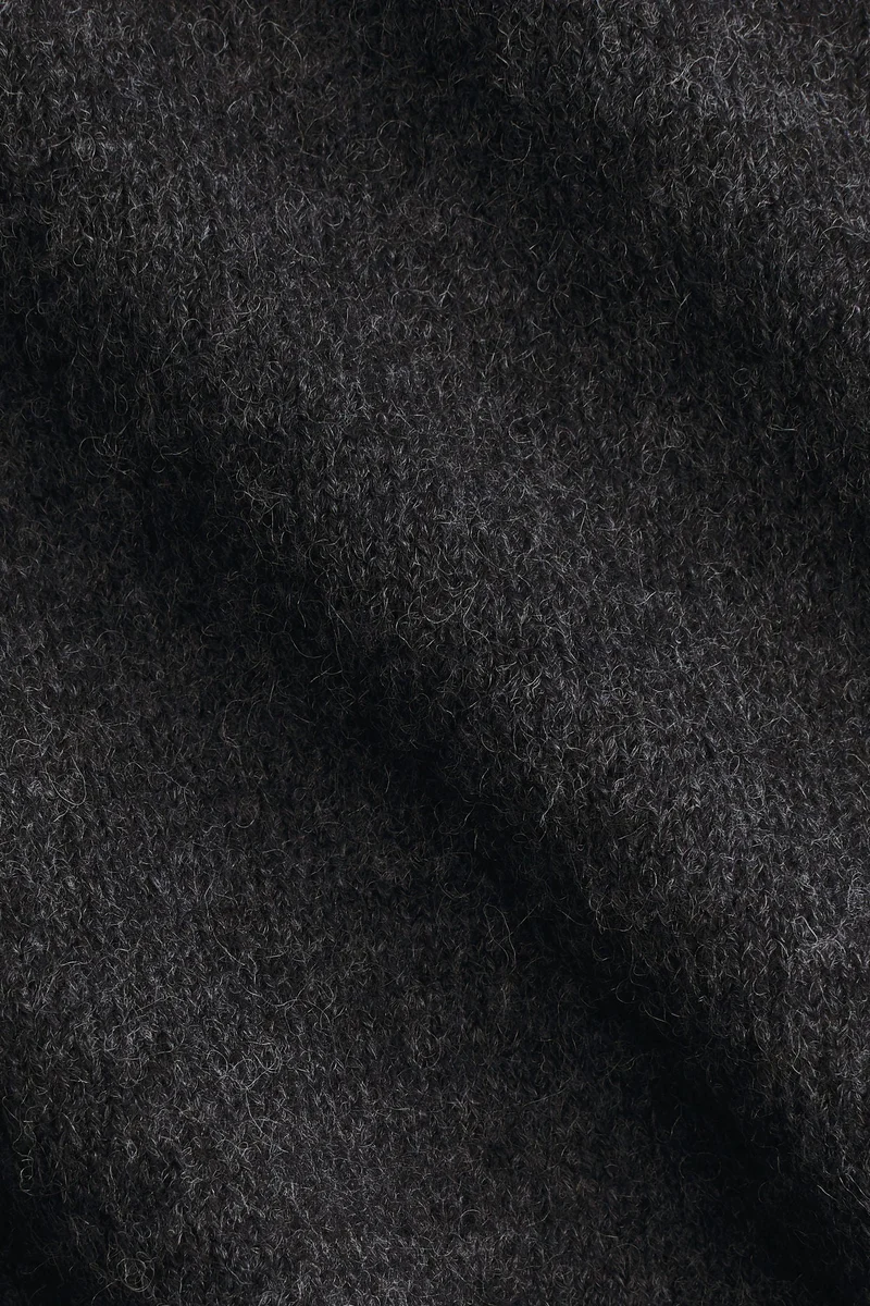 اتش اند ام كنزة محبوكة