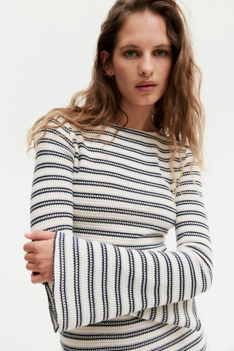 اتش اند ام فستان ماكسي من نسيج بارز الملمس