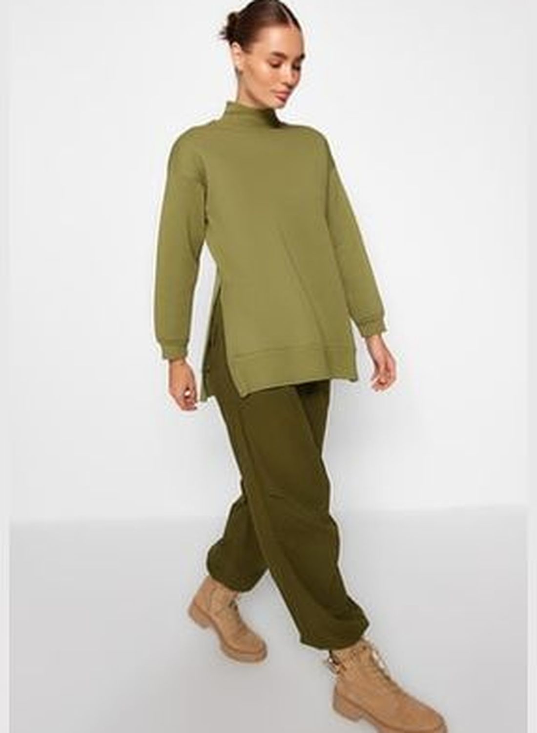 buy-trendyol-khaki-long-oversize-wide-fit-zippered-stand-up-collar-thick-fleece-inside-knitted-sweatshirt-twoaw20sw0322