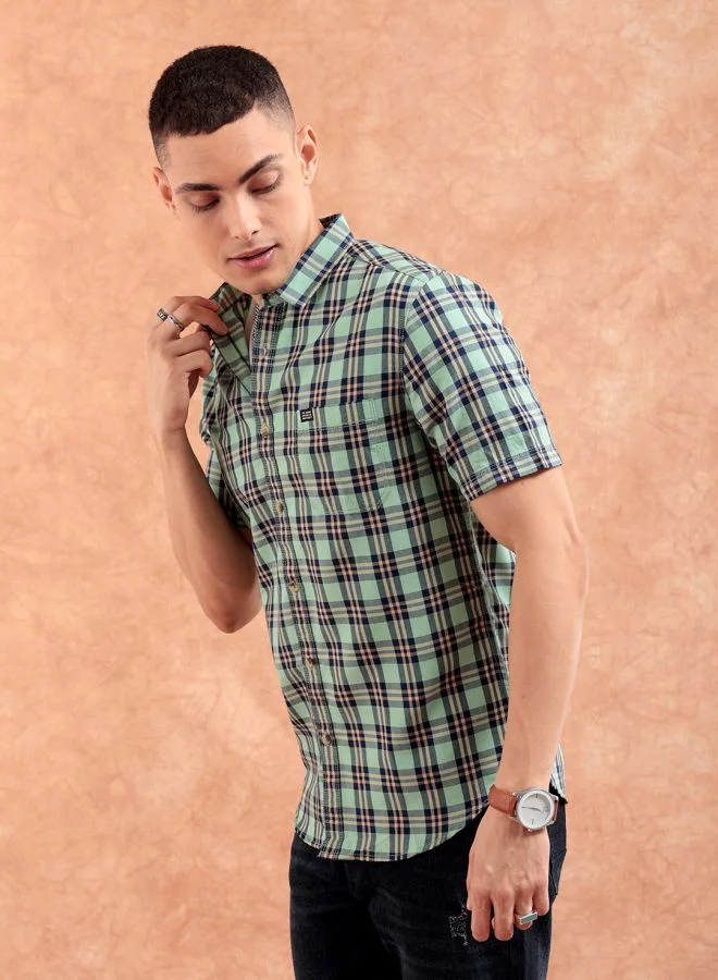 شركة المرآب الهندية Men Slim Fit Checkered Half Sleeves Spread Collar Casual Shirt
