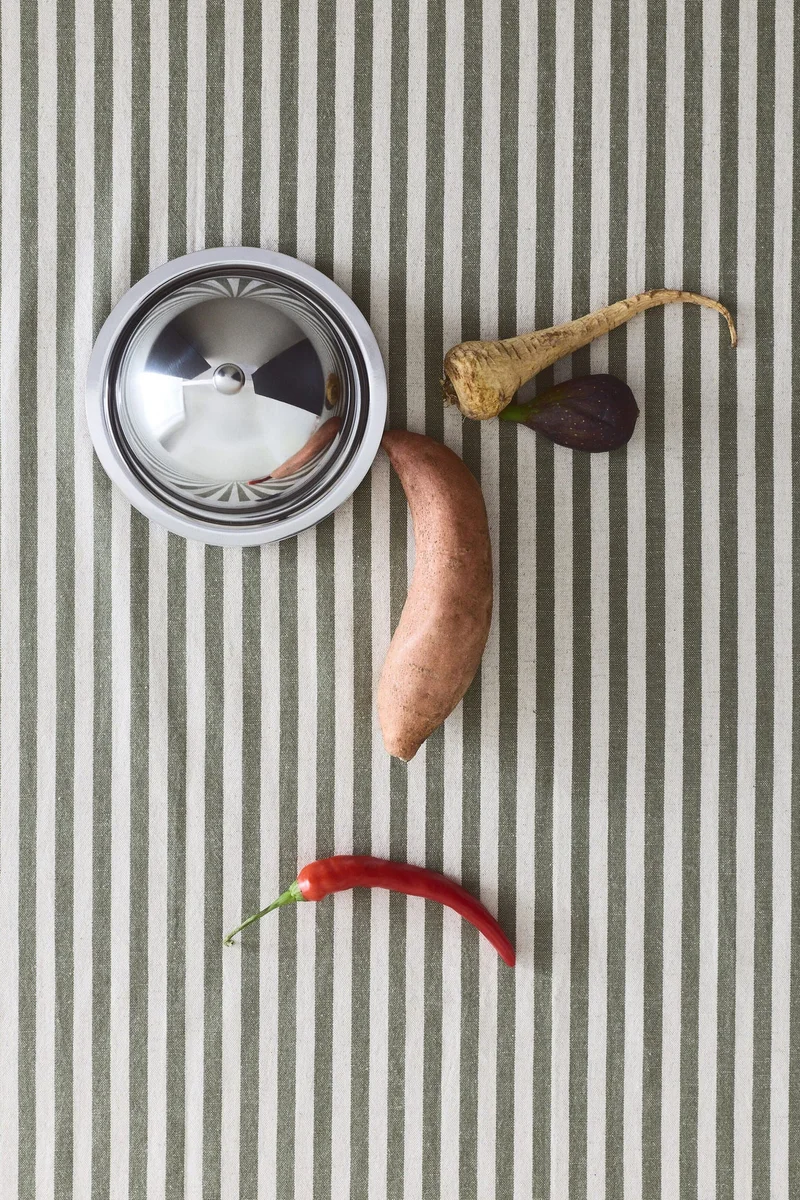 H&M Linen-blend tablecloth