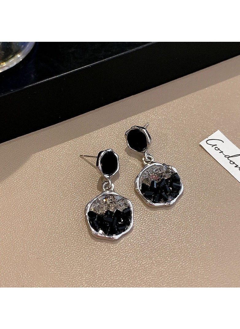 Royee - 5 Pairs Of Black Earrings For Women -2023 New Butterfly Combination Gold Allergy Resistant Earrings - Image 1