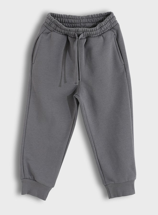 ال سي وايكيكي طقم أولادي مكوّن من سويتر وبنطال رياضي مطبوع (قطعتان) - Image 3