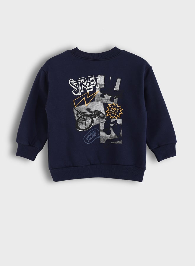 ال سي وايكيكي طقم أولادي مكوّن من سويتر وبنطال رياضي مطبوع (قطعتان) - Image 4