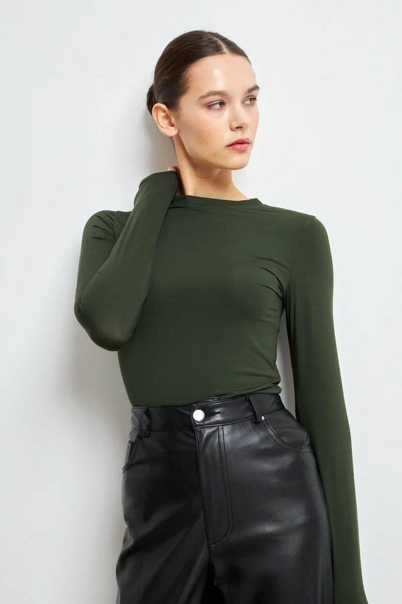 بيبانتولون BIPANTOLON Women's Slim Fit Crew Neck Blouse