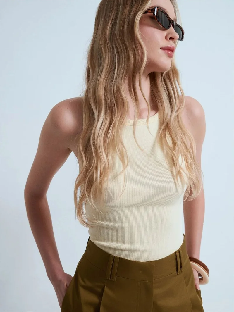 ديلفين DILVIN Ribbed Halterneck Sleeveless Blouse