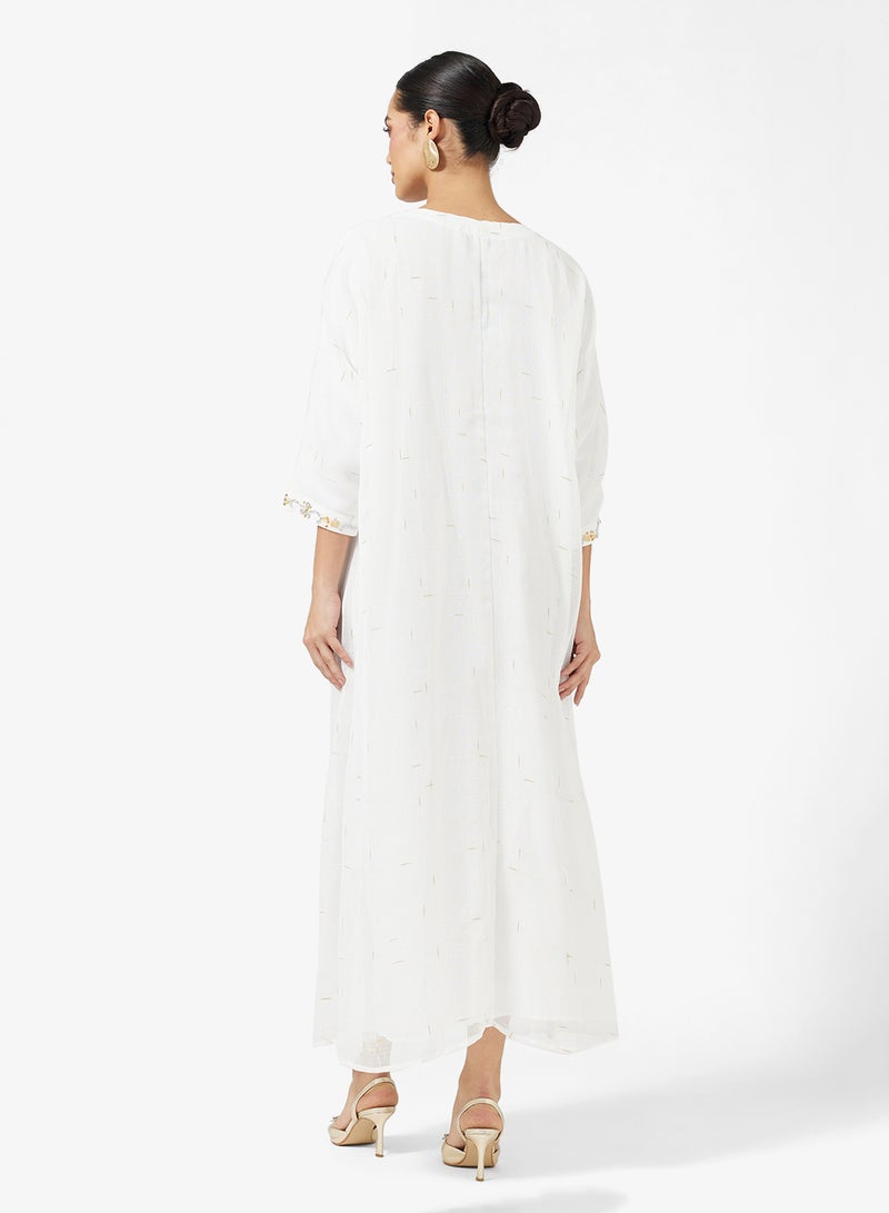 Khizana Embroidered Closed Abaya - Image 2