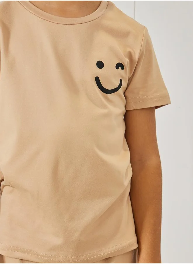 ستايلي Smile Print T-Shirt & Shorts Set