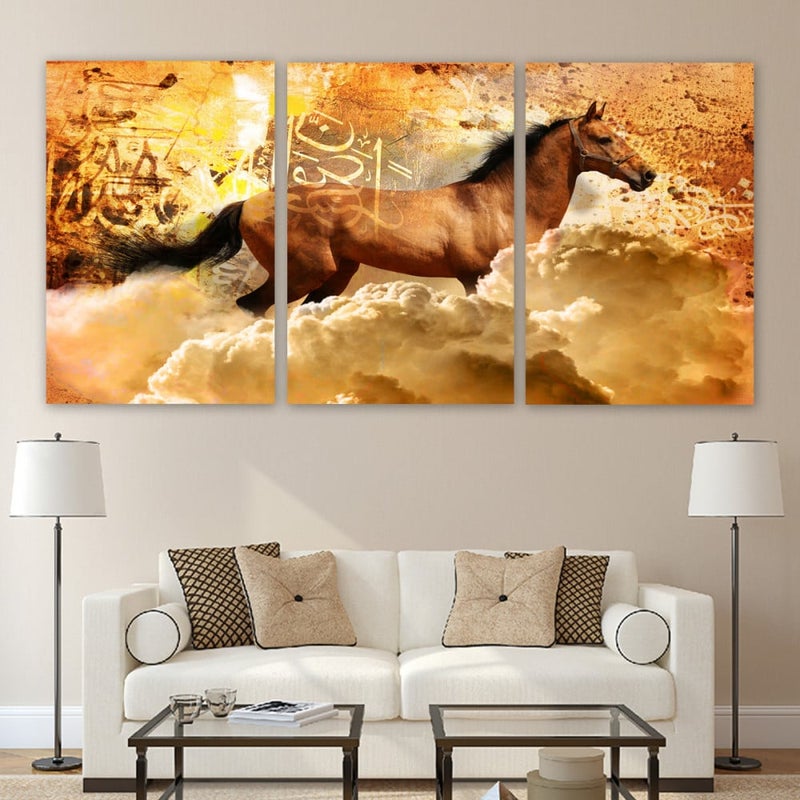 ماركتنا ثلاث لوحات قماشية مودرن بتصميم حصان مع برواز مجوف مقاس (150×70) ثلاث قطع - Image 1