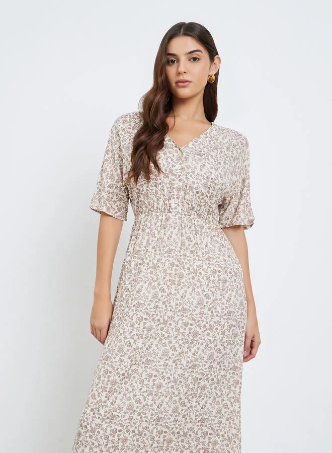 Maxim Creation Maxim Creation All Over Print V Neck Maxi Dress
