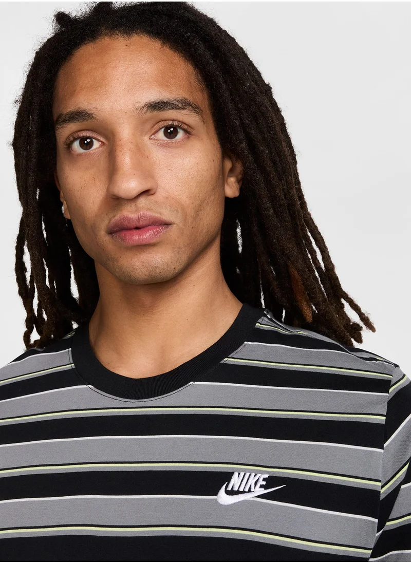 Nike Nsw Club Stripe T-Shirt