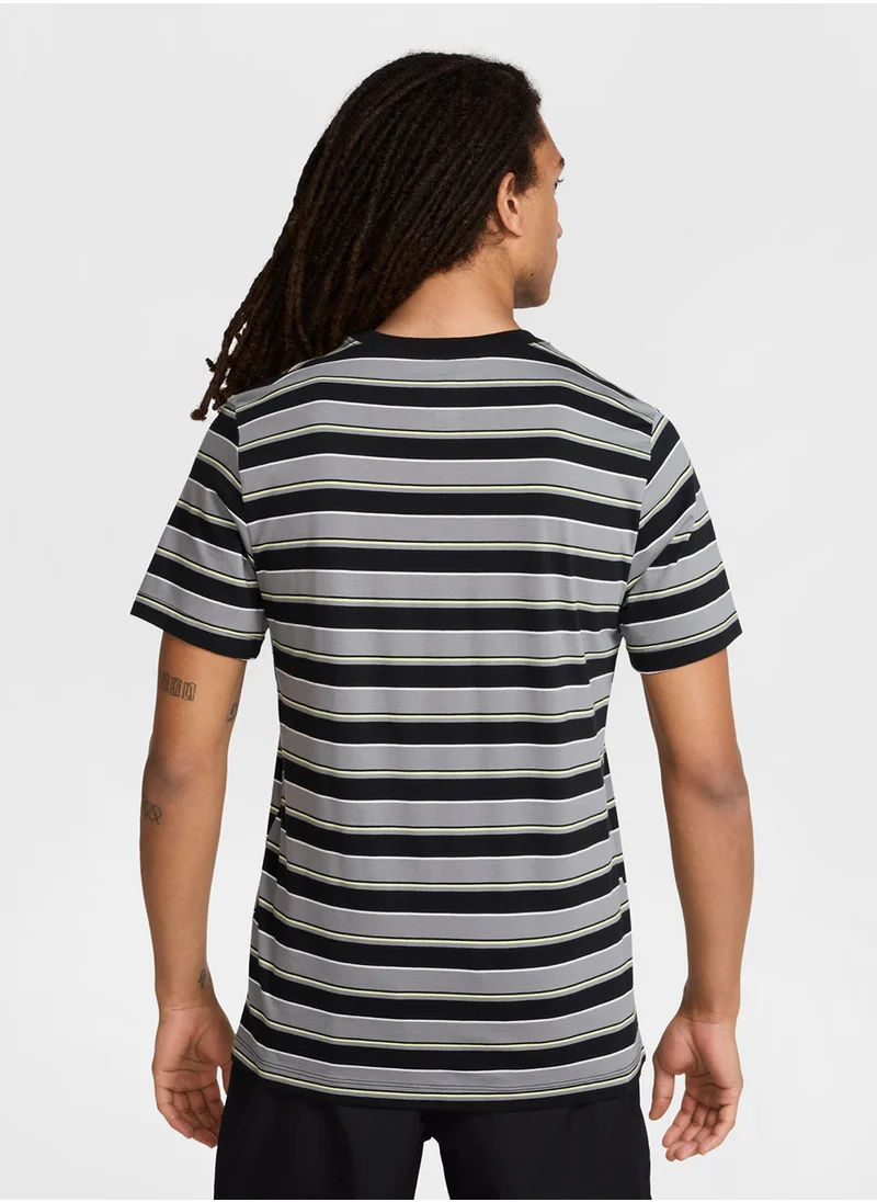 نايكي Nsw Club Stripe T-Shirt