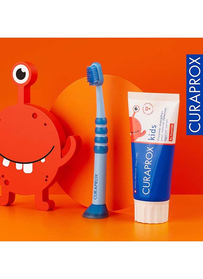 CURAPROX - معجون أسنان Curaprox للأطفال CS للأطفال بالفراولة، خالي من الفلورايد، 60 مل - معجون أسنان خالي من الفلورايد بالفراولة للأطفال بعمر سنتين فما فوق - خالٍ من SLS، خالٍ من البلاستيك الدقيق ومعجون أسنان للأطفال خالٍ من التريكلوسان. - Image 1