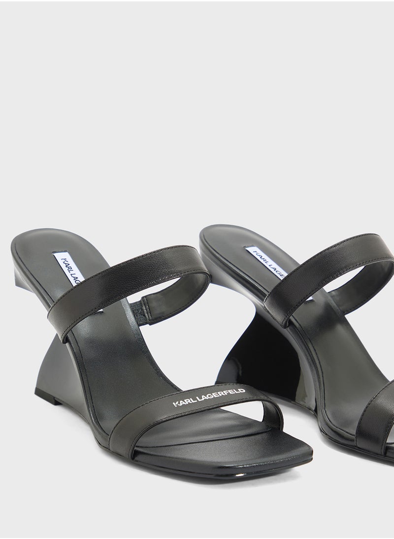 Karl Lagerfeld WAVERLY Double Strap Slide  - Image 4