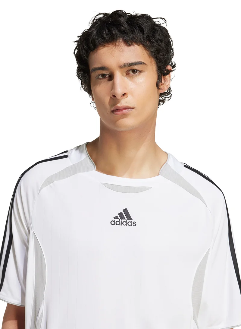 adidas Originals Adicolor Teamgeist Loose T-Shirt