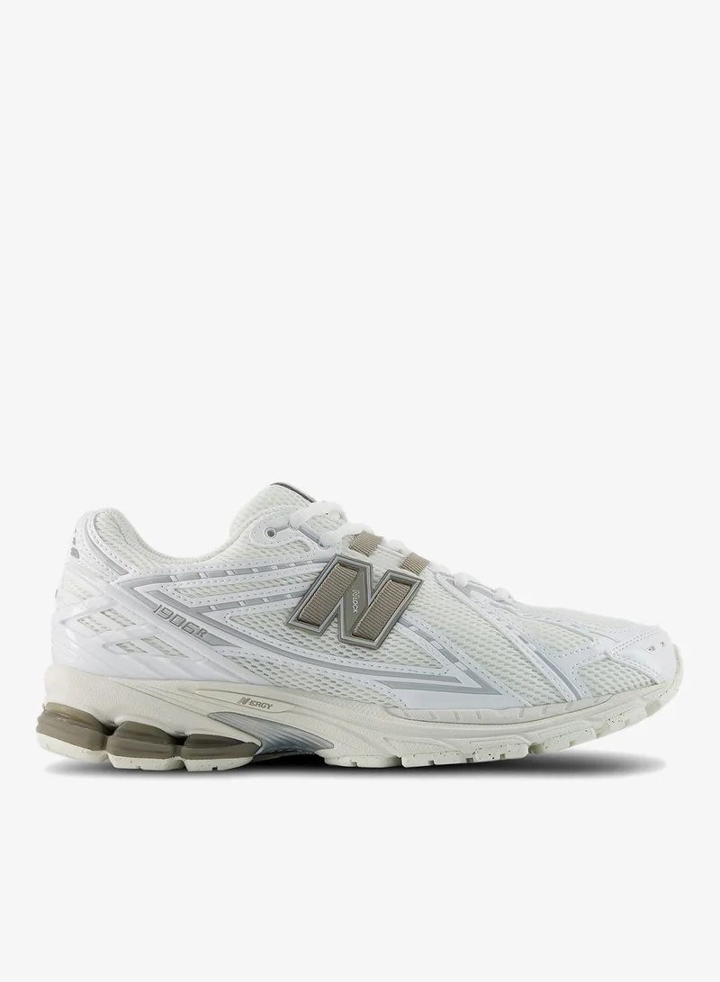 1906R Training Shoes