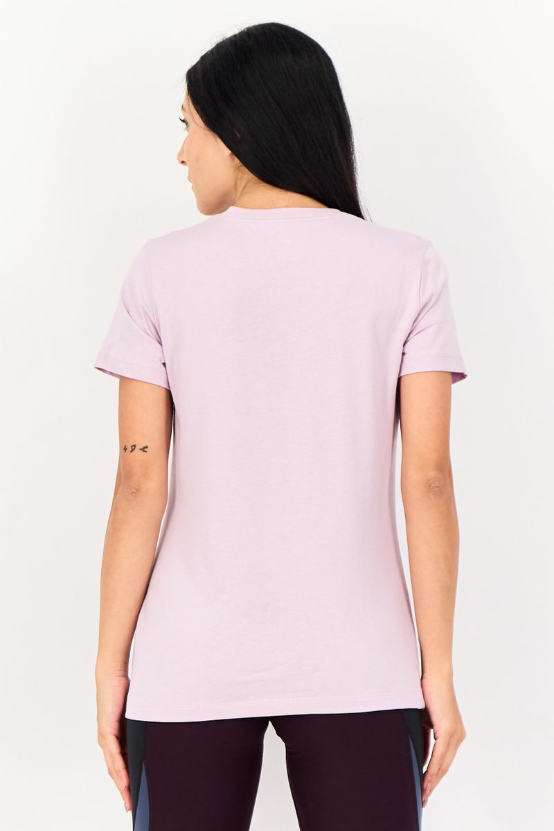 Nike تي شيرت نسائي بقصة قياسية بأكمام قصيرة للخارج، ليلك - Image 3