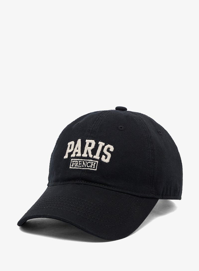 سفنتي فايف قبعة باريس مطرزة - Image 1