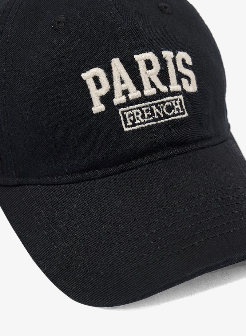 سفنتي فايف قبعة باريس مطرزة - Image 3