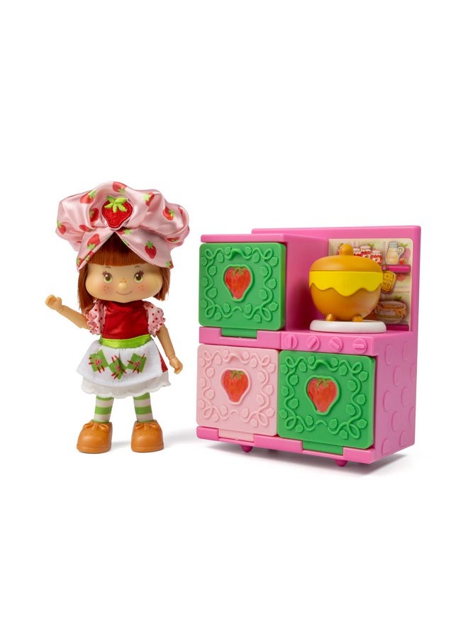 The Loyal Subjects - Strawberry Shortcake Sweet Scented 5.5-Inch Posable Fashion Doll In Exclusive Baking Dress And Berry Bake Playset With Oven, Baking Mixtures And Cooking Accessories - Image 1