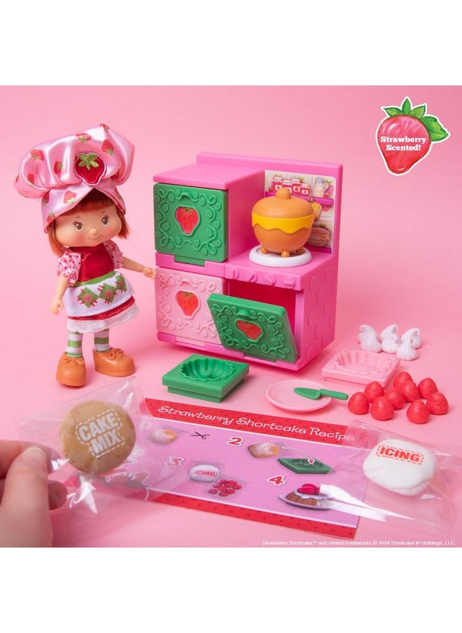 The Loyal Subjects - Strawberry Shortcake Sweet Scented 5.5-Inch Posable Fashion Doll In Exclusive Baking Dress And Berry Bake Playset With Oven, Baking Mixtures And Cooking Accessories - Image 1