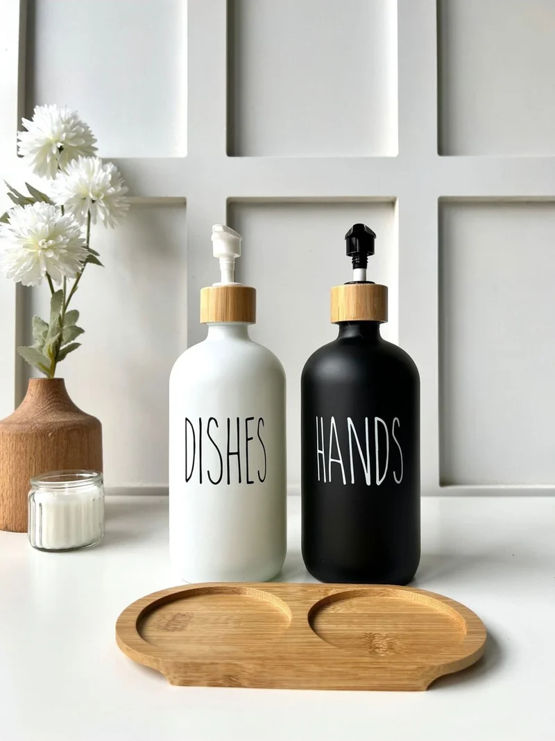 موتوجو Glass 2-Piece Black and White Bamboo Base Soap Dish Set | Hands Dishes Black