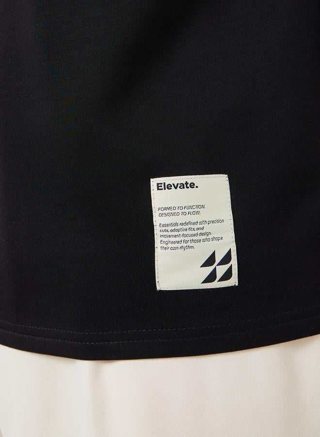 ستايلي تيشيرت جيرسي واسع مزين بشارة - Image 3