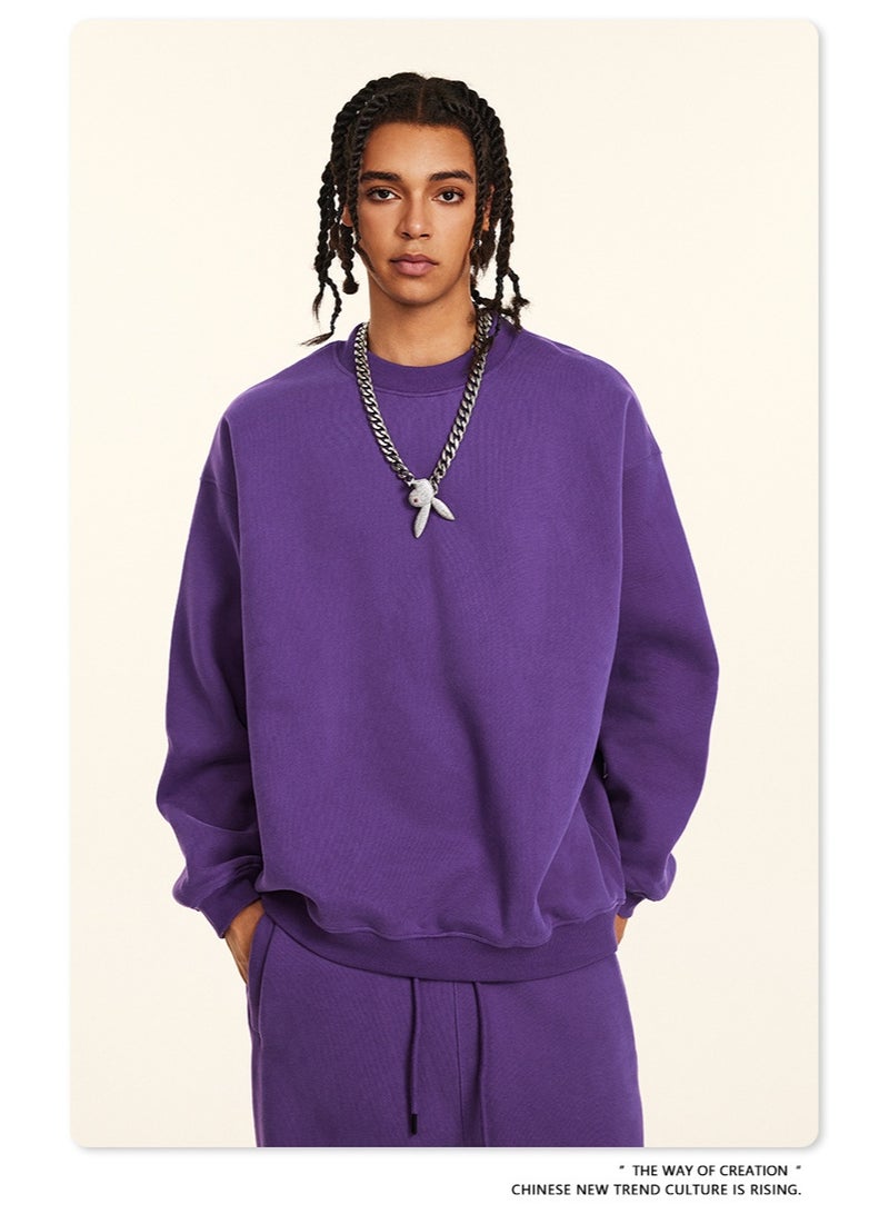 بى طقم هودي جديد من ماركة أمريكية عصرية، إصدار 2025، مكون من قطعتين: هودي بأكمام طويلة مبطن بالفرو، بياقة دائرية، وبنطال رياضي بقصة مستقيمة، مناسب للجنسين (بنفسجي). - Image 3