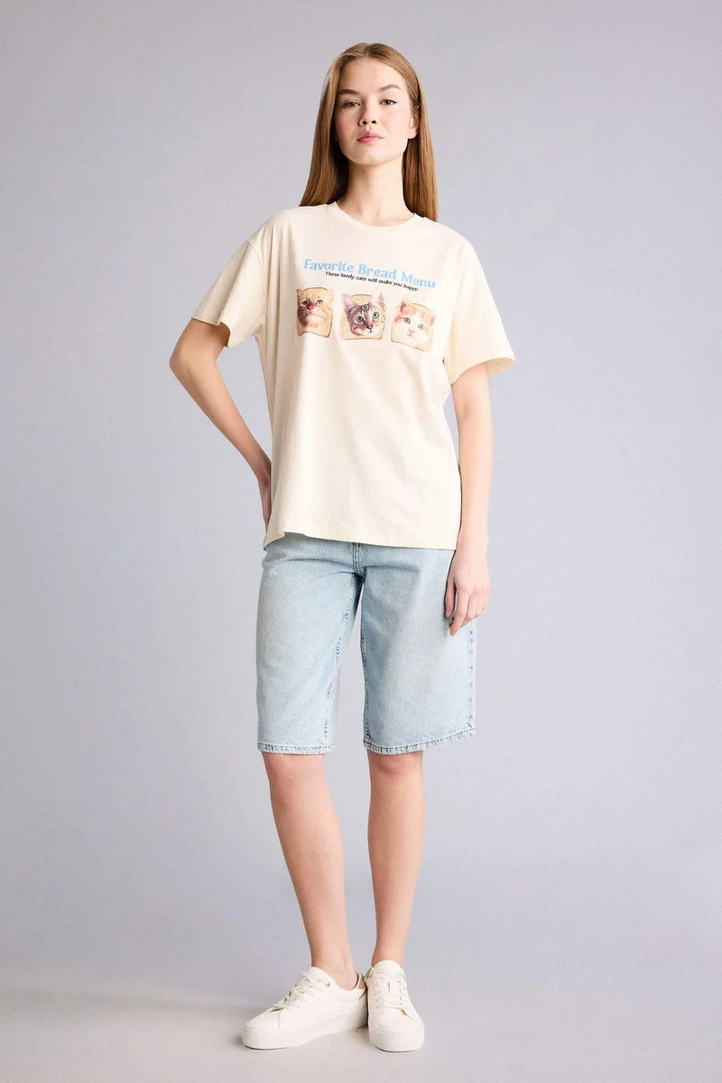 ديفاكتو Crew Neck Printed Oversize T-Shirt