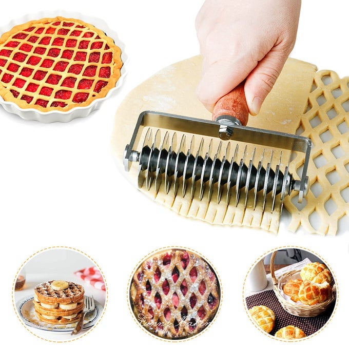 STAINLESS STEEL LATTICE ROLLER CUTTER WITH WOOD HANDLE DOUGH BAKING TOOL FOR COOKIE PIE PIZZA BREAD PASTRY CRUST HOUSEHOLD TIMESAVER FOR BISCUITS